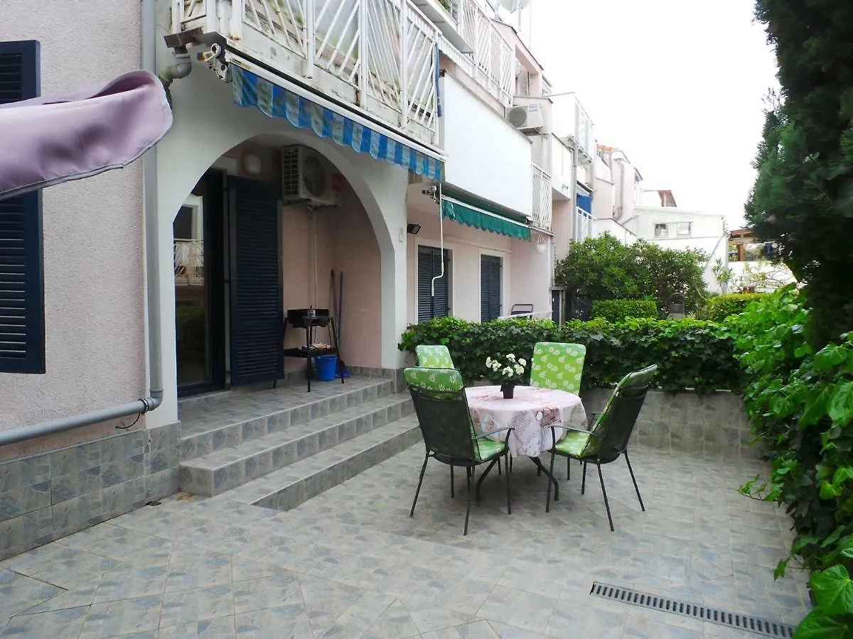 Apartment In Malinska/Insel Krk 13074